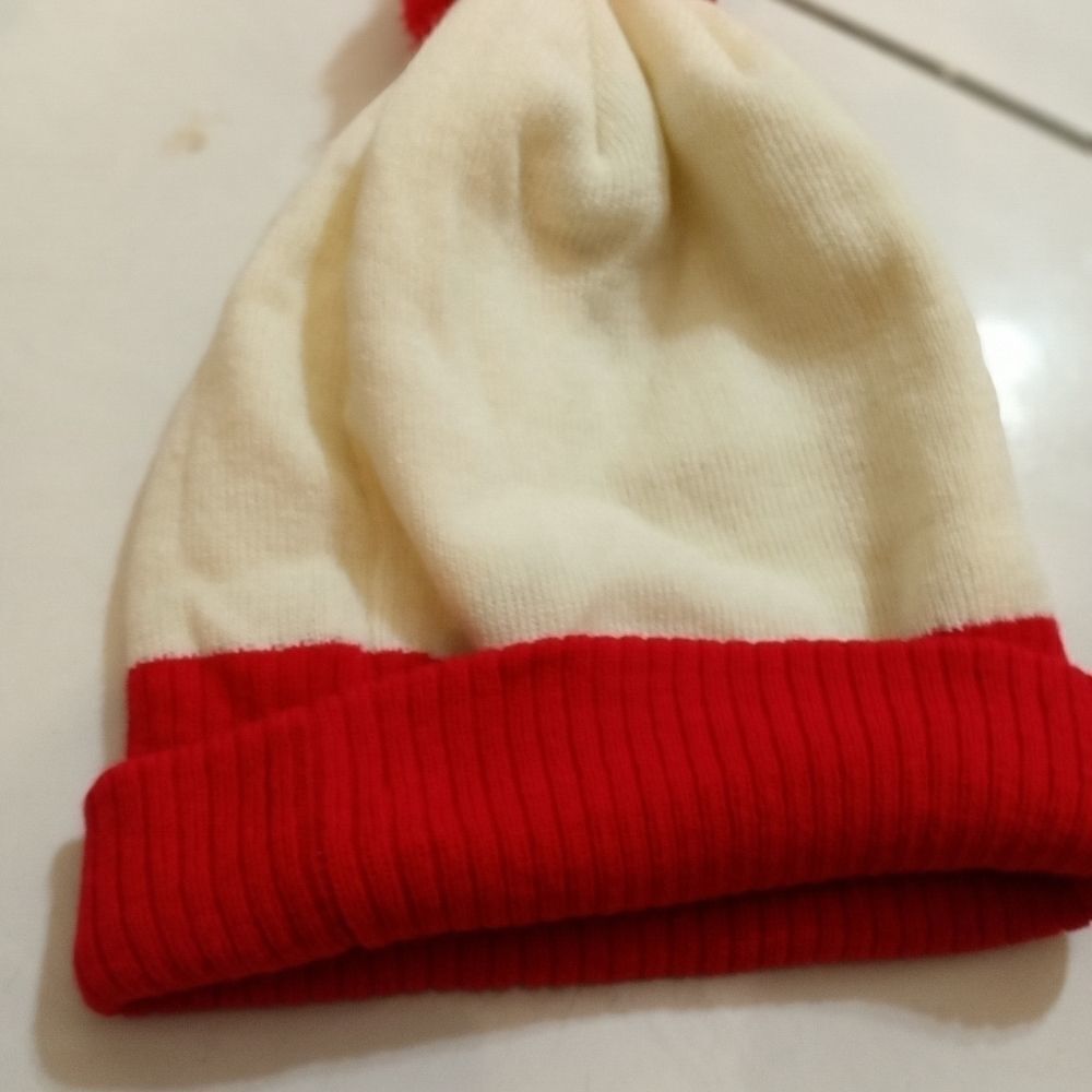 Beechfield Knitted Hat - image 4